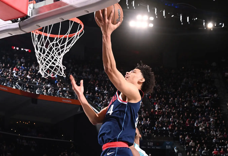 kaiyun-最近一段时间手感不佳，快船锋线新秀还得想办法赶紧找回状态？